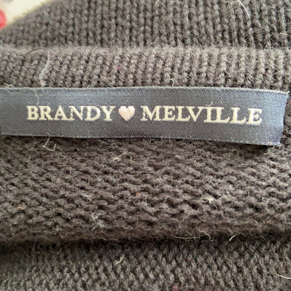 Super comfy Brandy Melville Argyle sweater - Picture 3 of 3